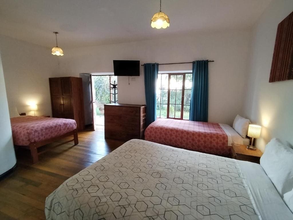 Quadruple Room with Garden View room - Image 3