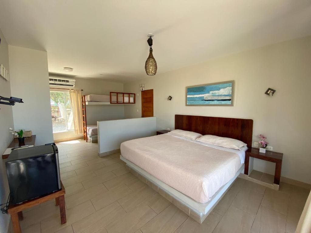 Family Room with Sea View room - Image 2