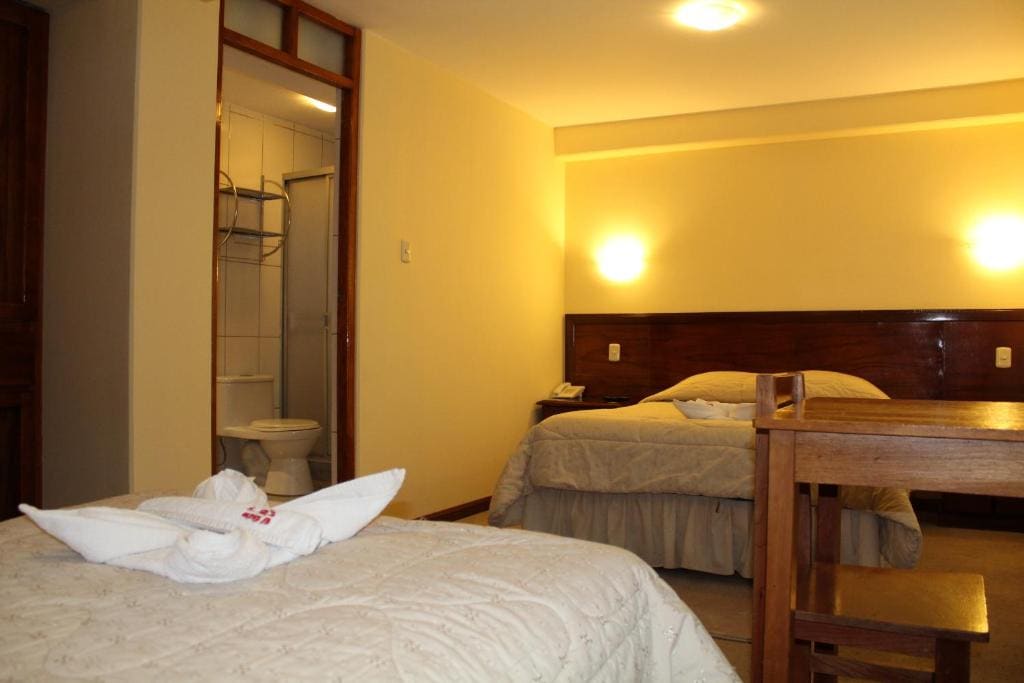 Family Room with Private Bathroom room - Image 3