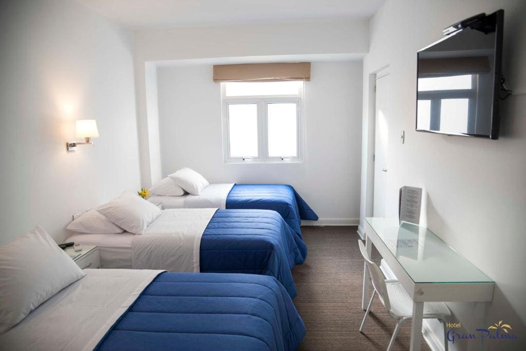 Standard Triple Room room - Image 1