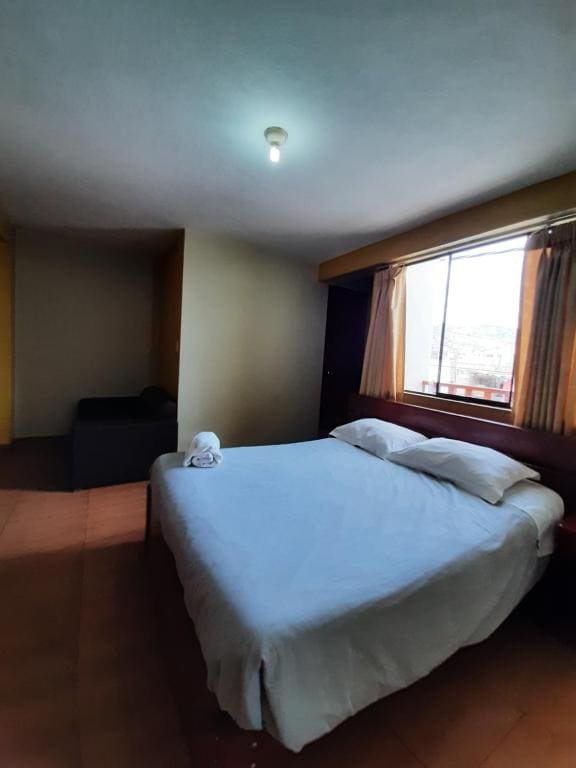 Queen Room room - Image 2
