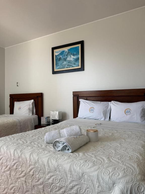 Double Room with Private Bathroom room - Image 2