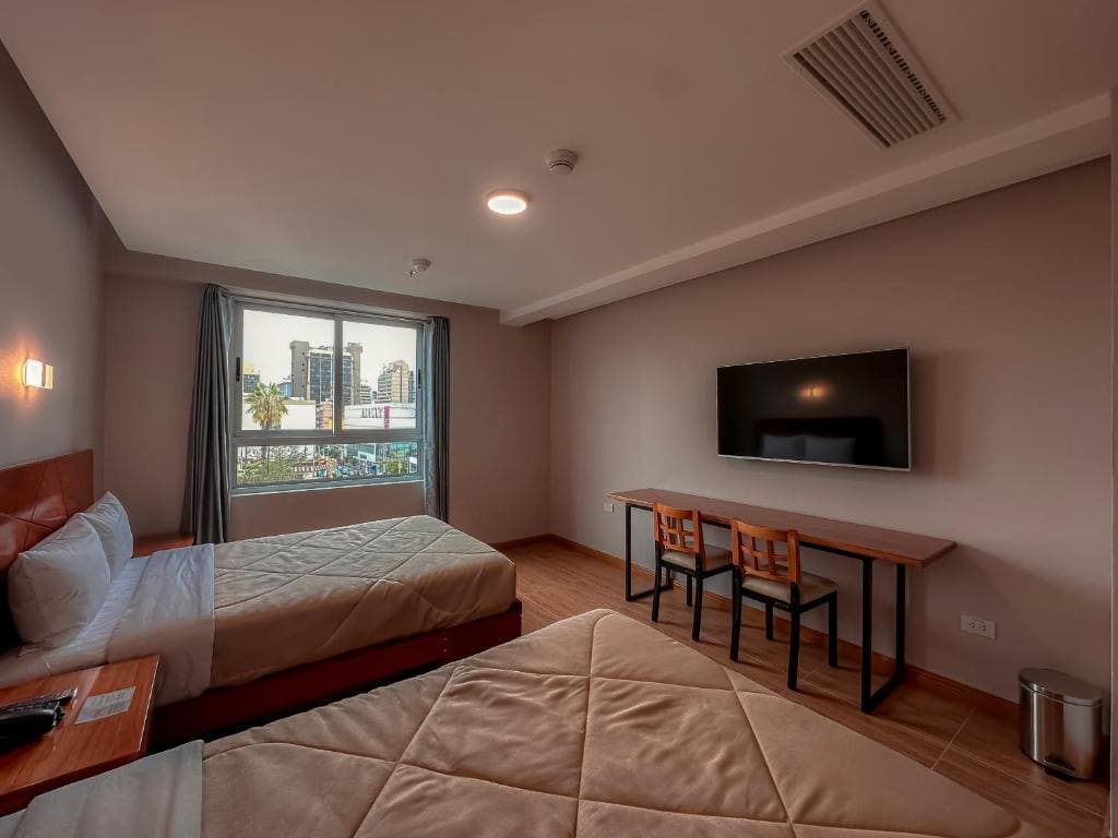 Twin Room with View room - Image 3