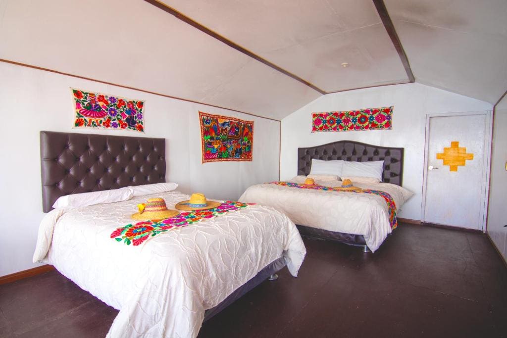 Double Room with Lake View room - Image 3
