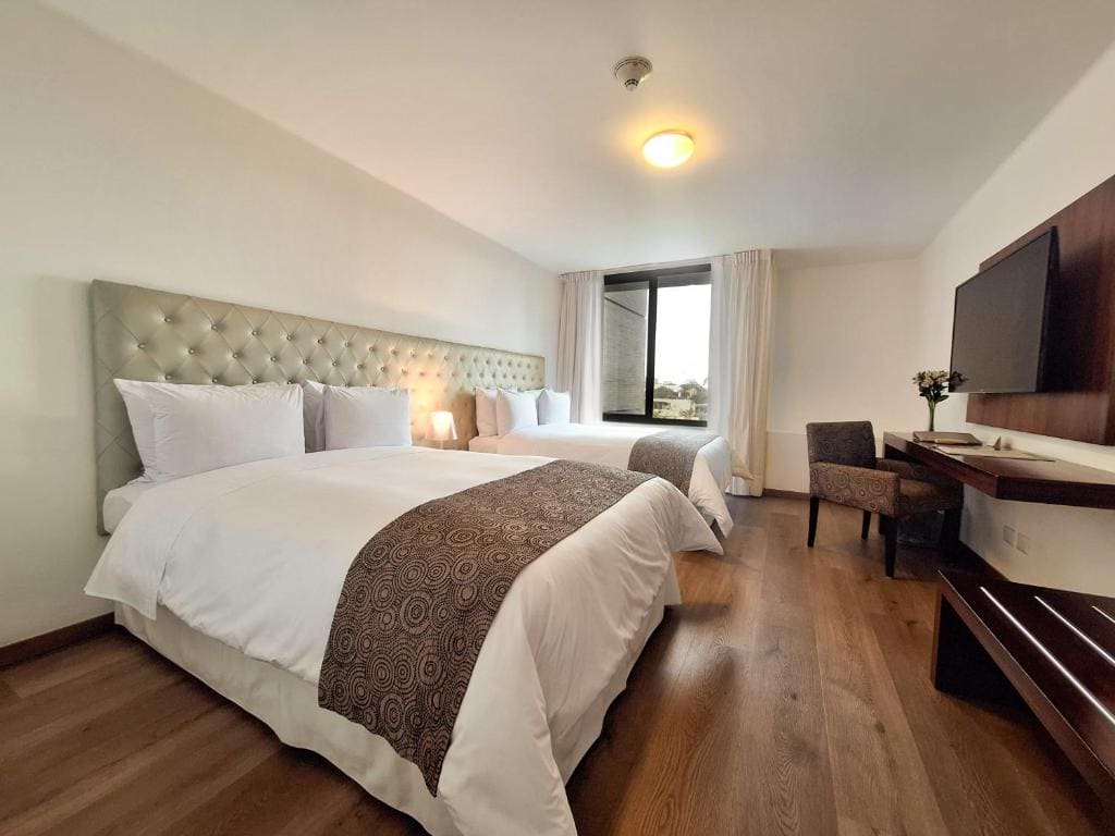 Junior Suite with Bath room - Image 1