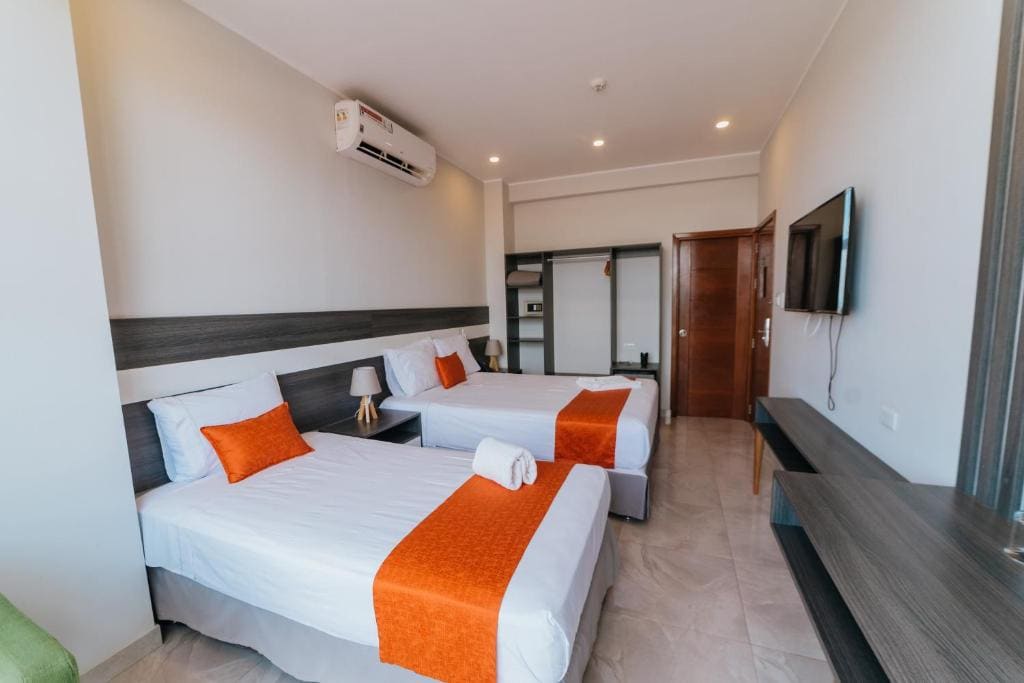 Superior Double Room with Two Double Beds room - Image 2