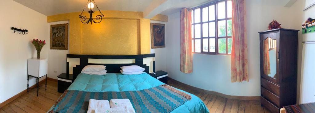 Deluxe Family Room room - Image 1