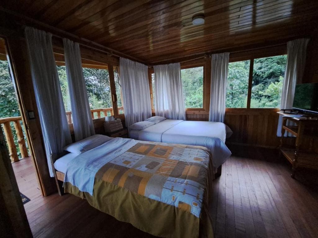 Three-Bedroom Bungalow room - Image 2