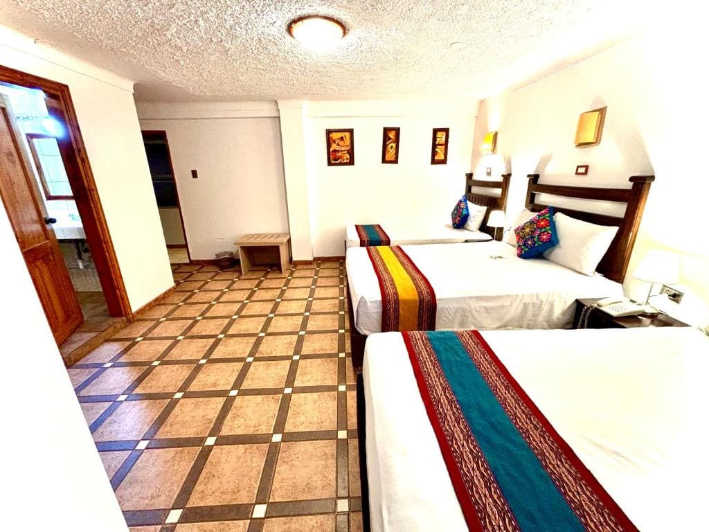 Family Room room - Image 1