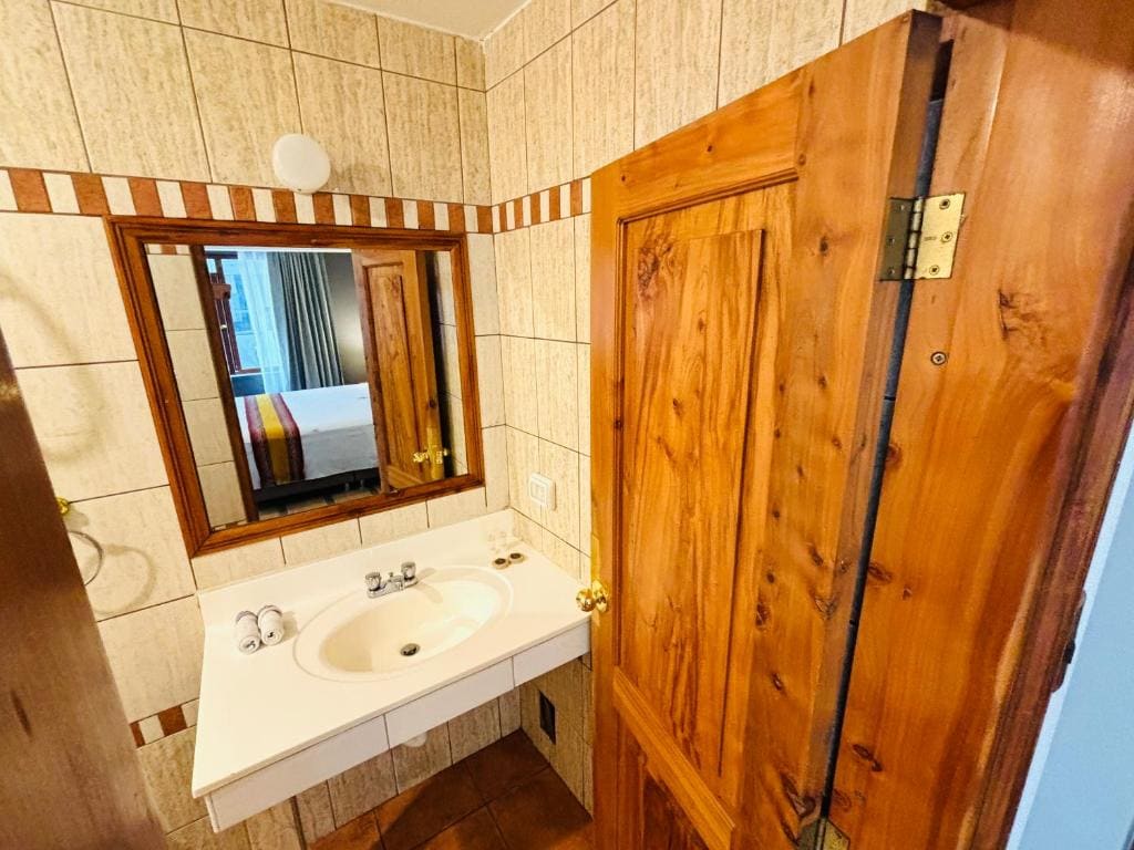 Standard Queen Room room - Image 1