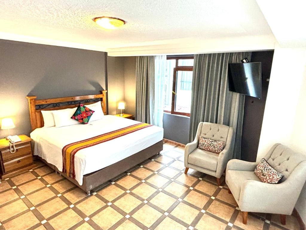 Superior King Room room - Image 3