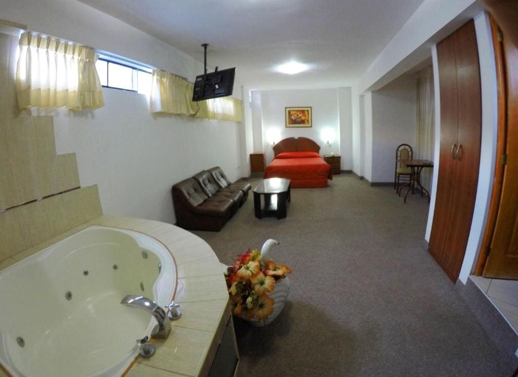 Deluxe Room room - Image 1