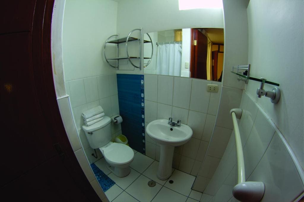 Standard Quadruple Room room - Image 2