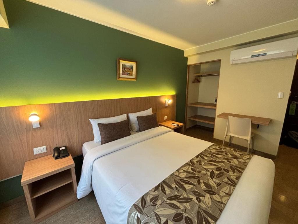 Queen Room room - Image 3