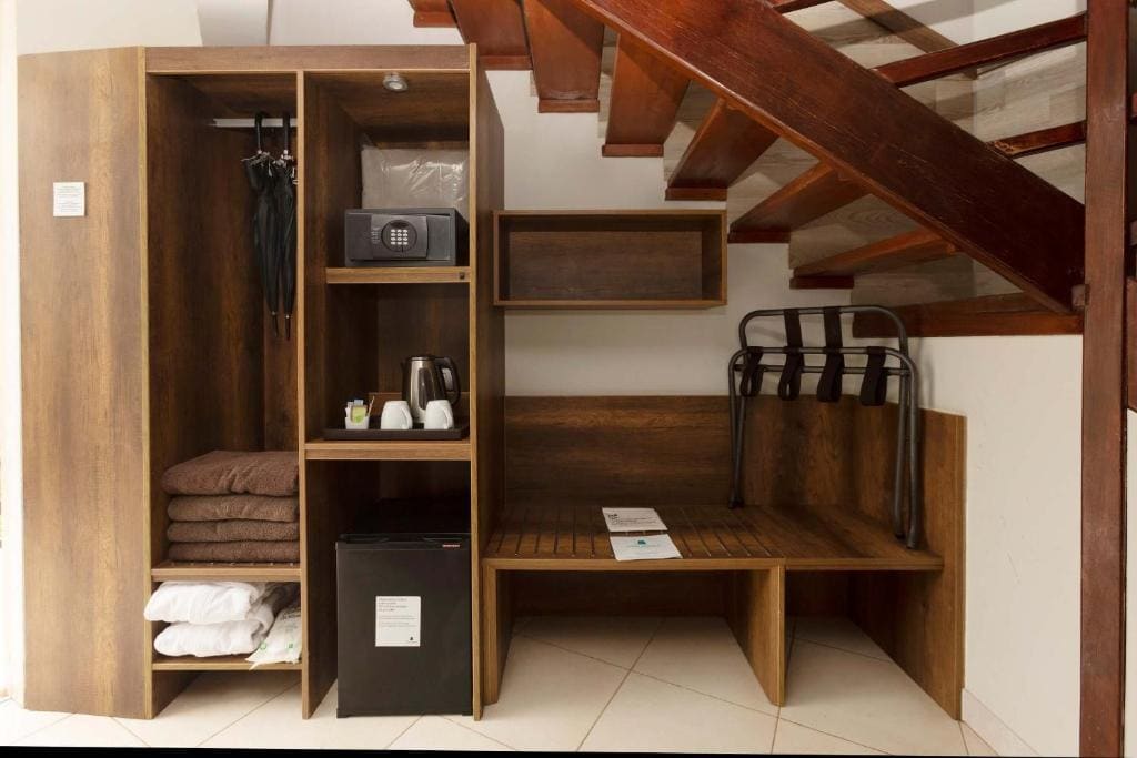 Superior Family Room room - Image 1