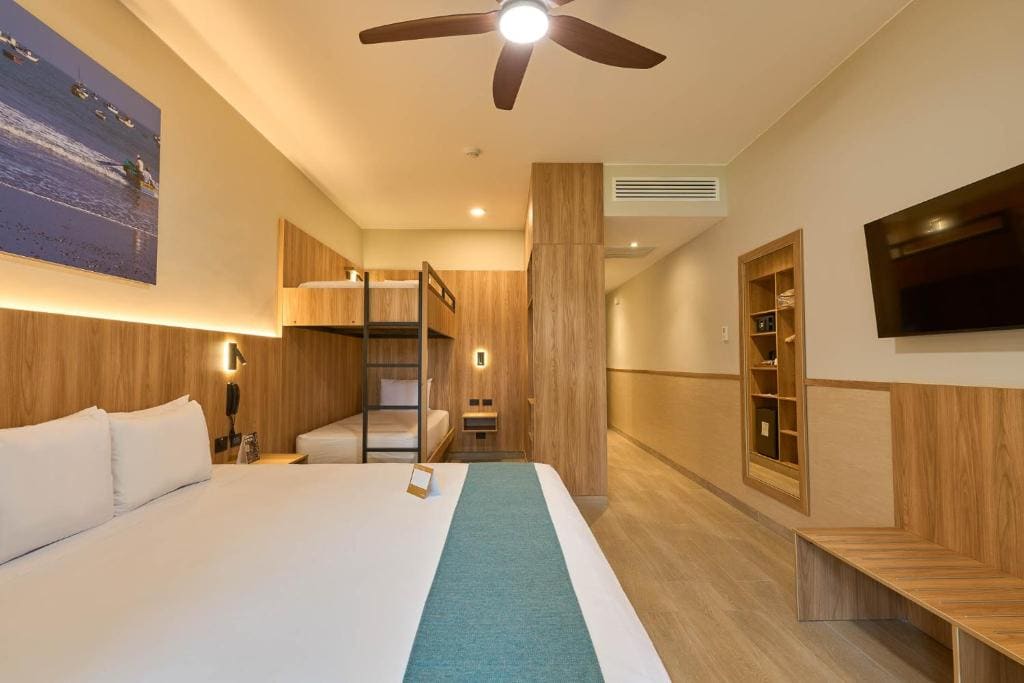 Family Room with Garden View room - Image 1