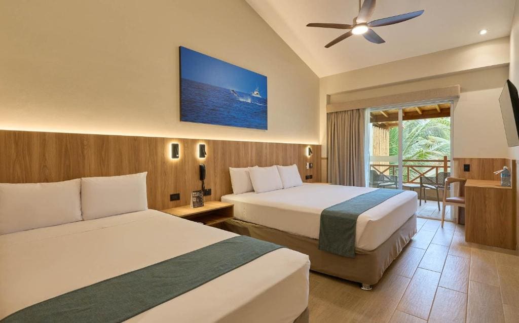Superior Triple Room room - Image 2