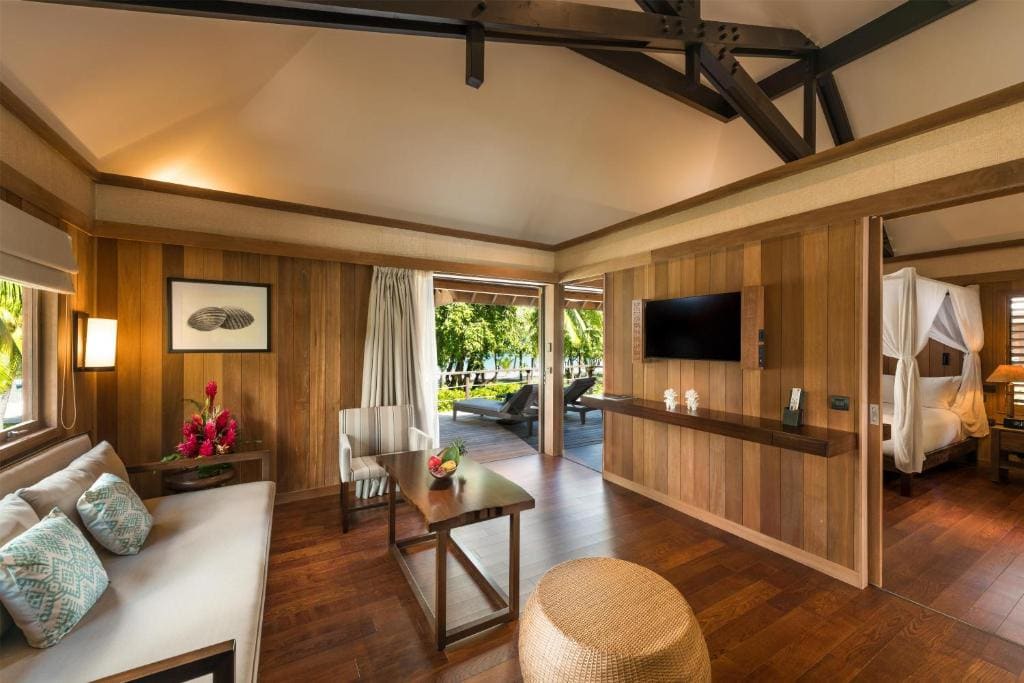 Villa with Pool and Tropical Beach View room - Image 3
