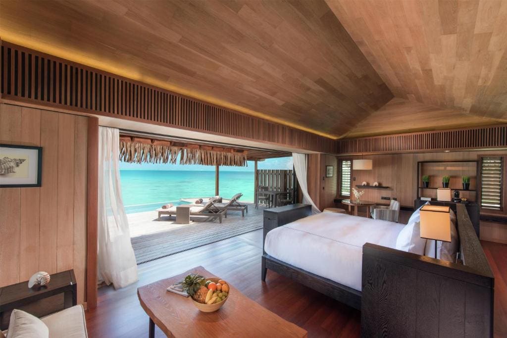 Pool Overwater Villa with Otemanu View room - Image 1