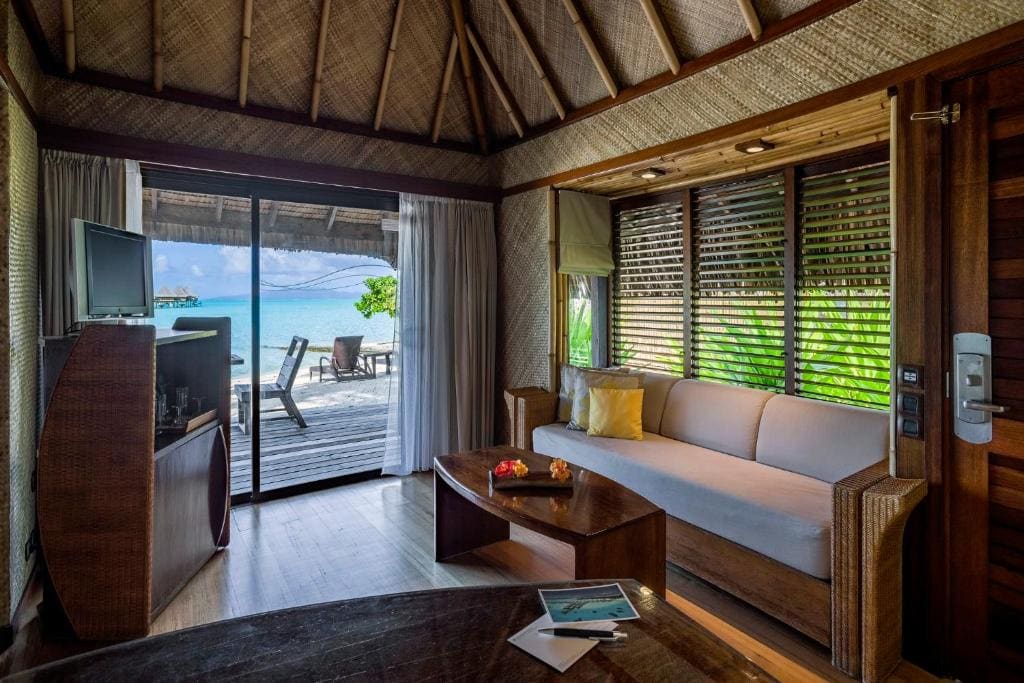 1 King Beach Bungalow Lagoon View room - Image 1