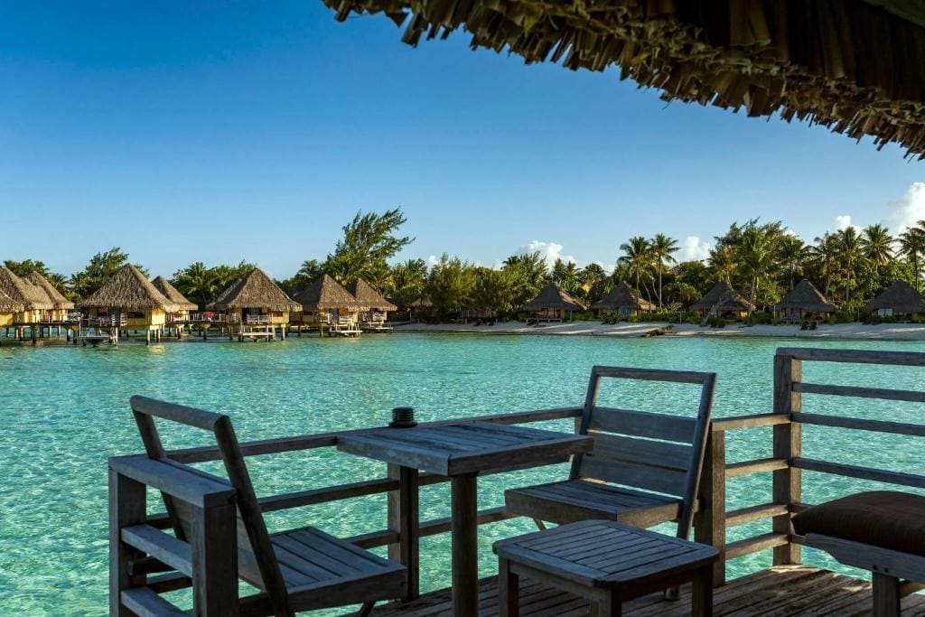 1 King Bed Overwater Bungalow Beach View room - Image 2