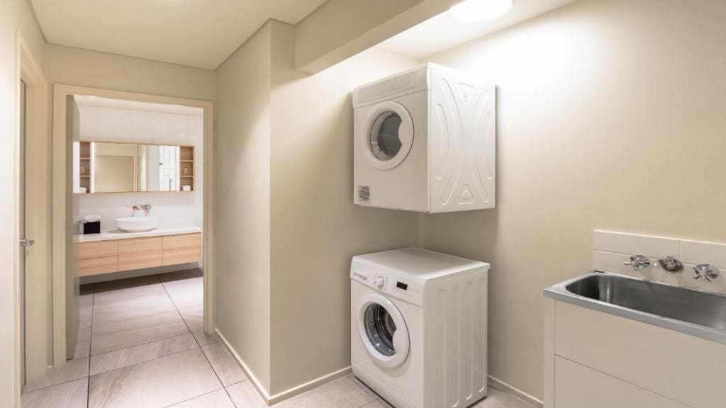 One-Bedroom Standard Apartment - Non-Smoking room - Image 2