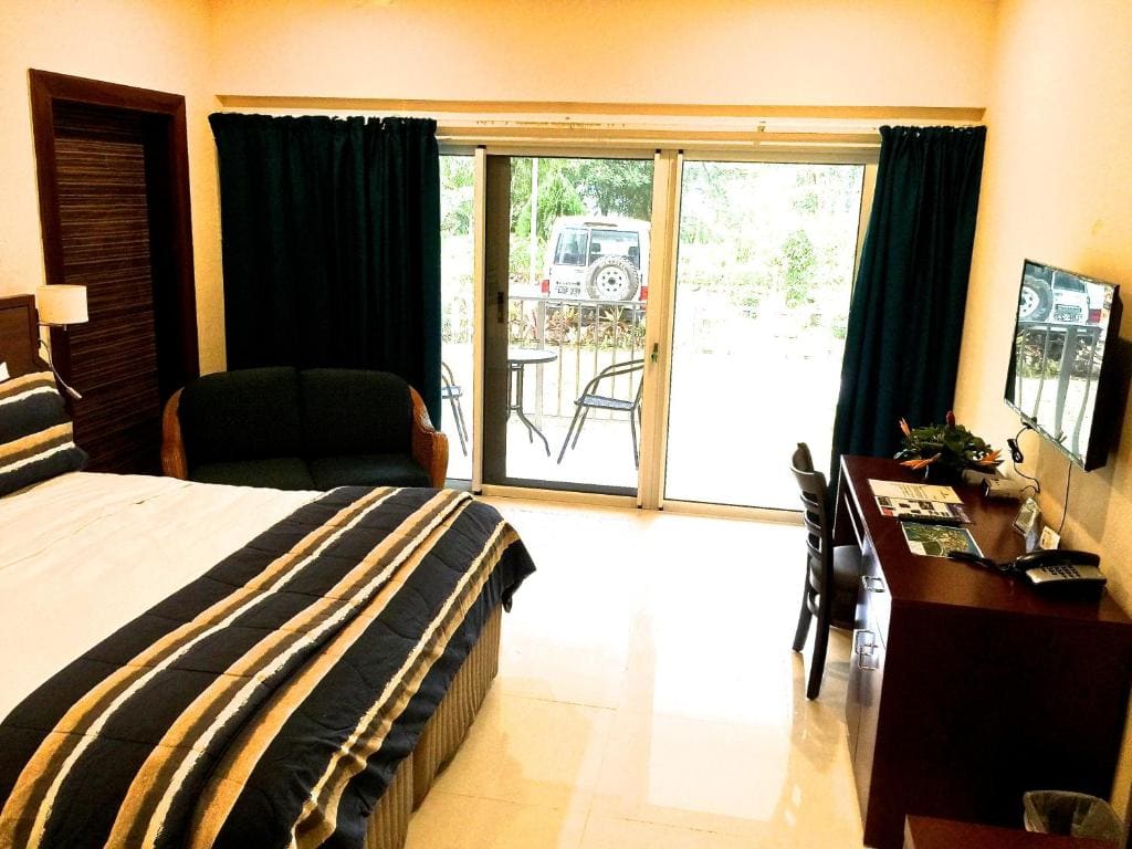 Standard Double or Twin Room room - Image 3