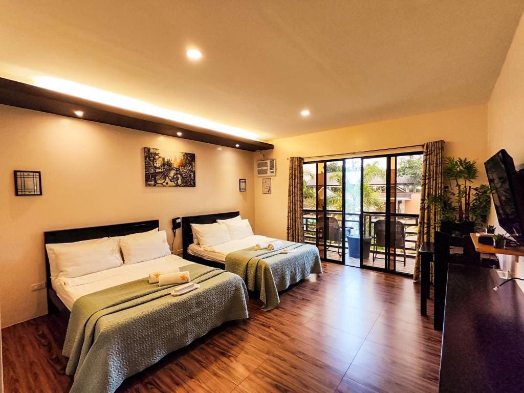 Premium Quadruple Room room - Image 2