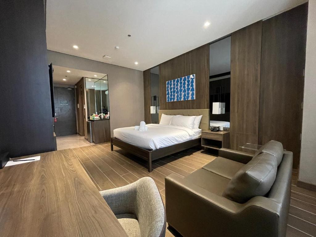 Deluxe Room room - Image 2