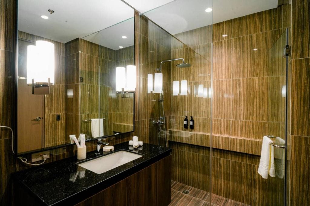King Suite room - Image 3