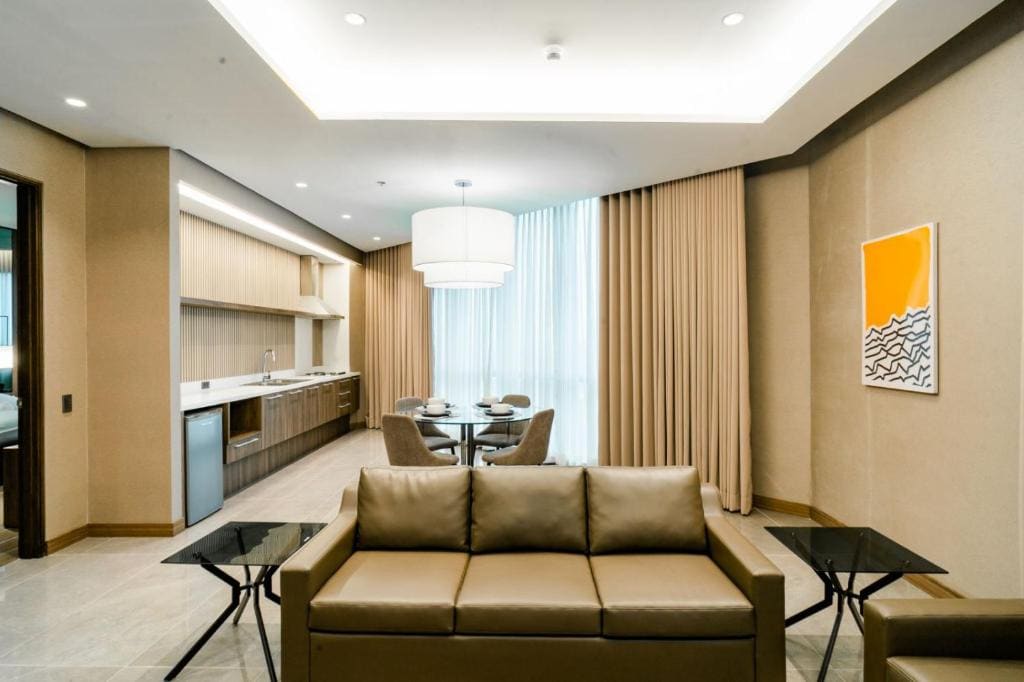 King Suite room - Image 2