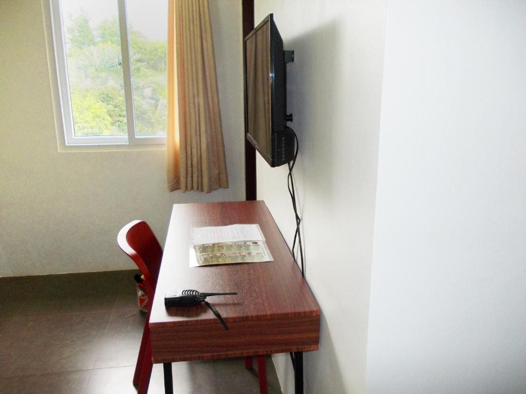 Deluxe Double Room with Balcony room - Image 2