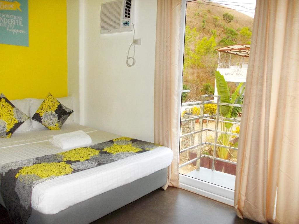 Family Suite with Balcony room - Image 2