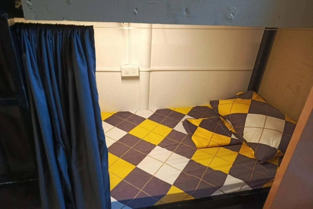 Bunk Bed in Mixed Dormitory Room room - Image 2