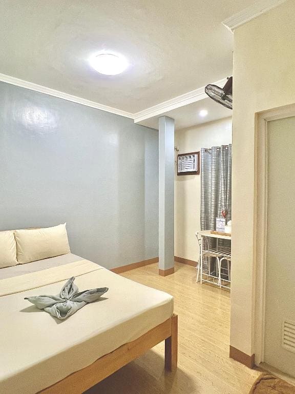 Budget Triple Room room - Image 3