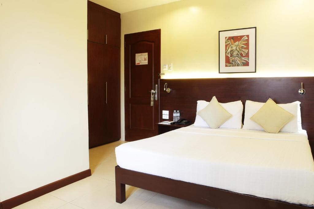 Suite room room - Image 1