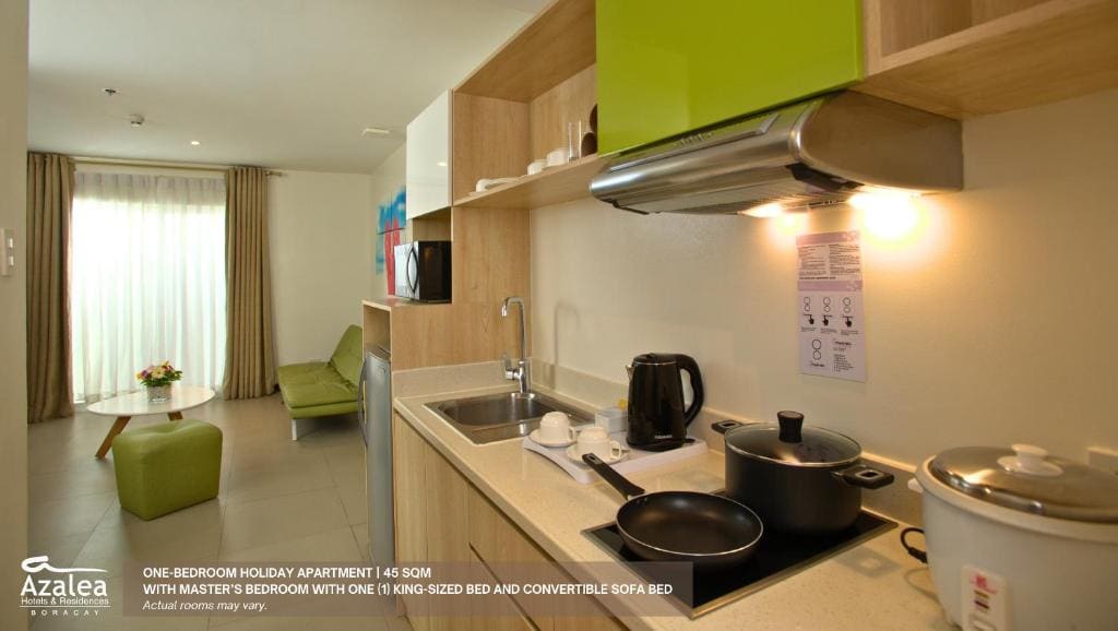 One-Bedroom Suite with Kitchen room - Image 2