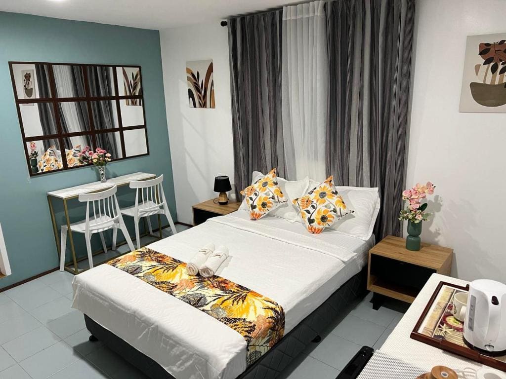 Double Room with Private Bathroom room - Image 1