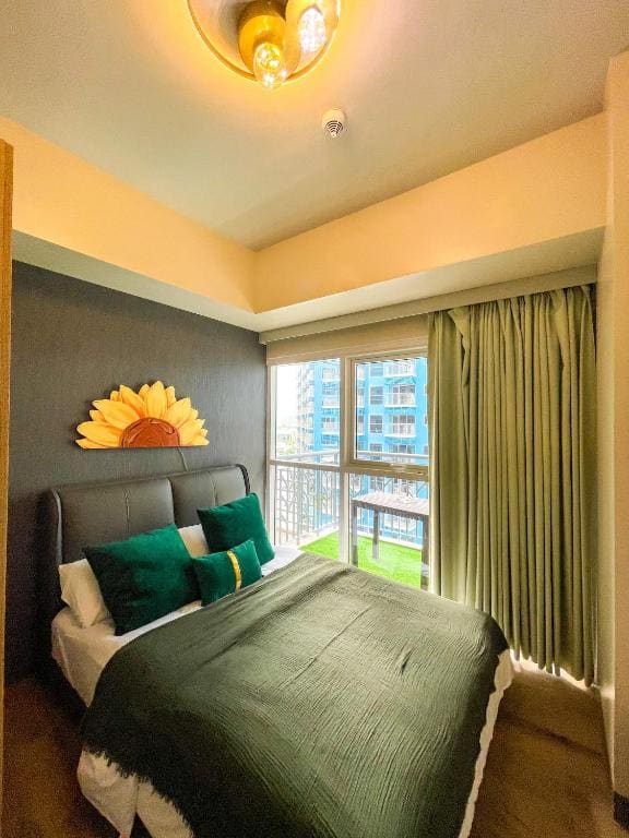 Deluxe Double Room with Balcony room - Image 2