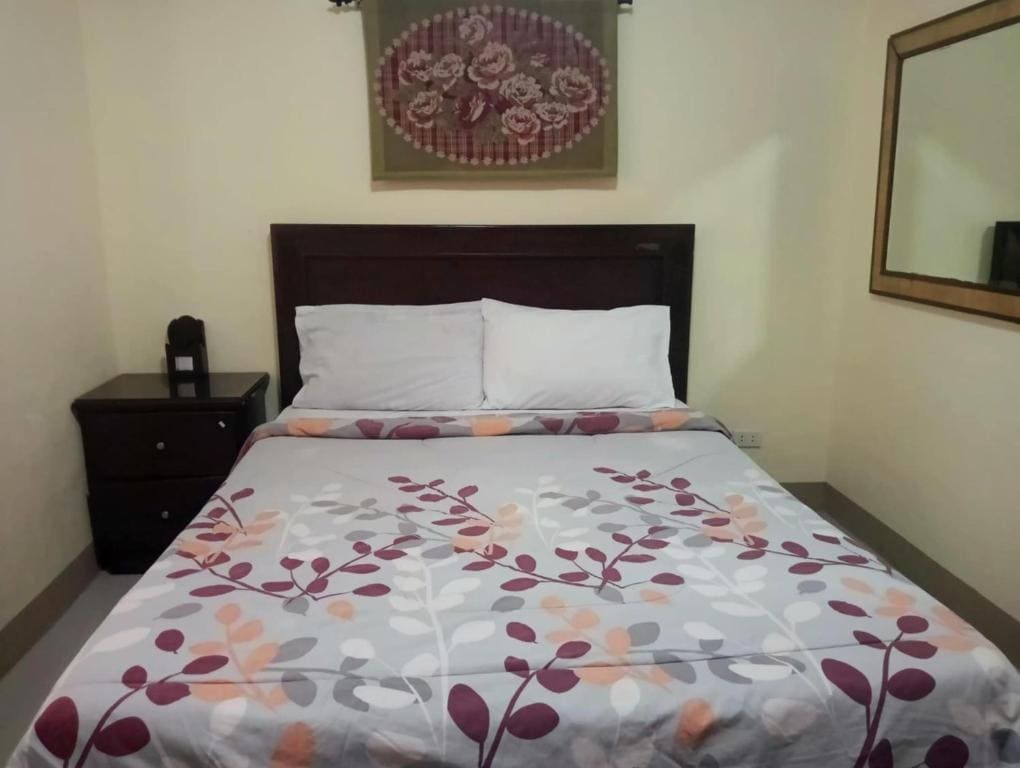 Family Room room - Image 3