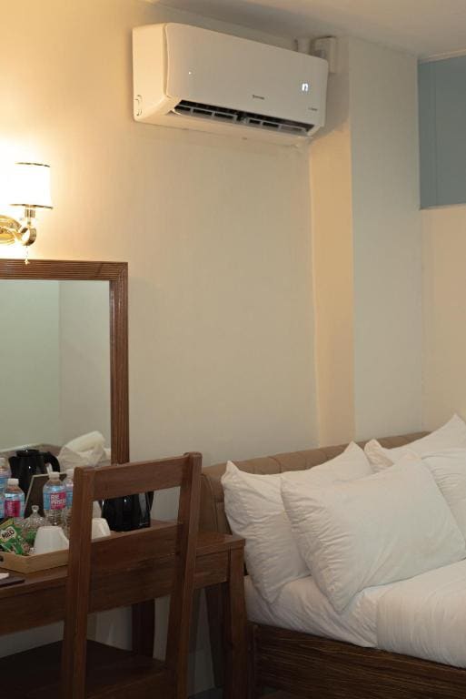 Deluxe King Studio room - Image 2