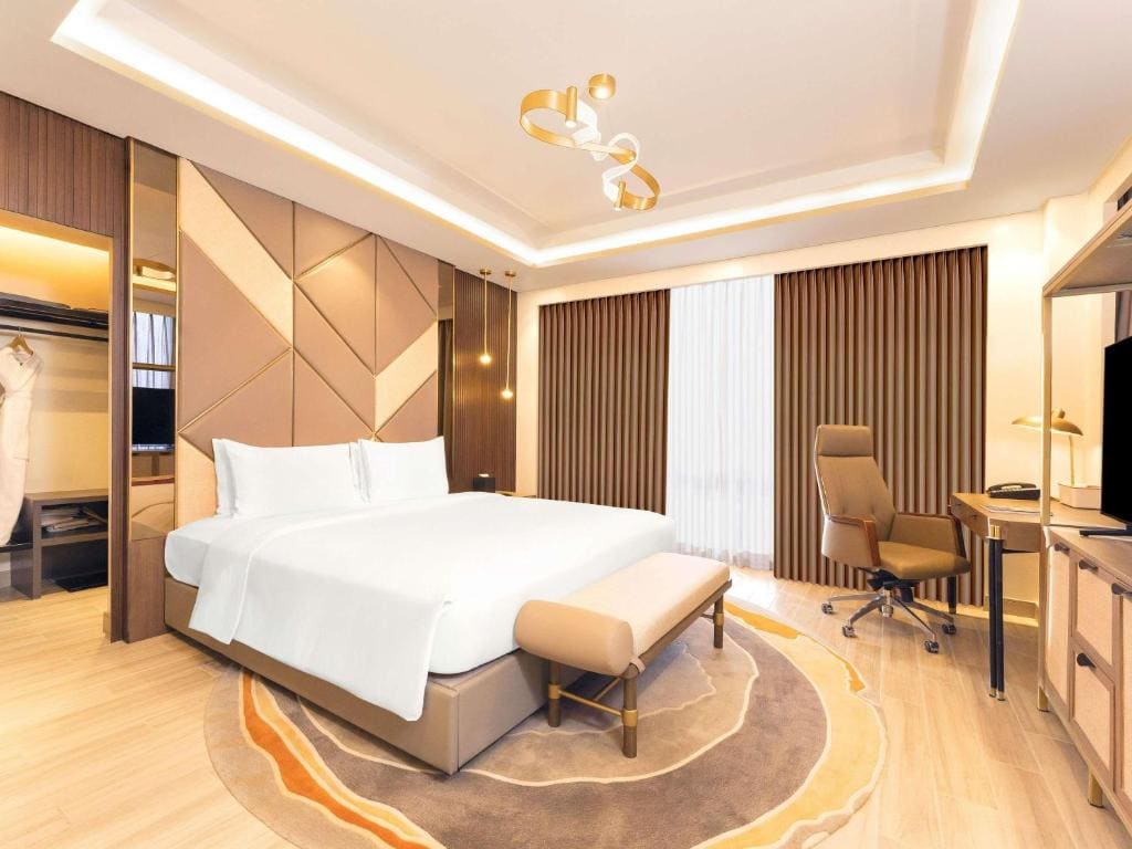 Two-Bedroom Presidential Suite with Panoramic Ocean View room - Image 3