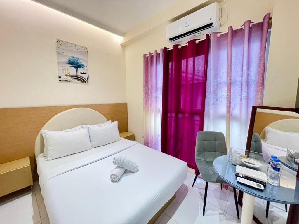 Deluxe Room room - Image 3