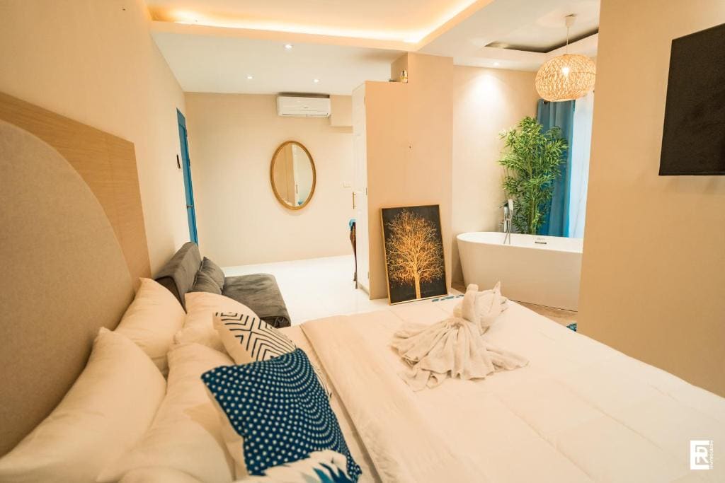 Superior Suite room - Image 2