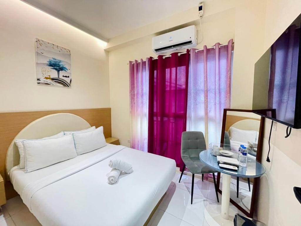 Deluxe Room room - Image 1