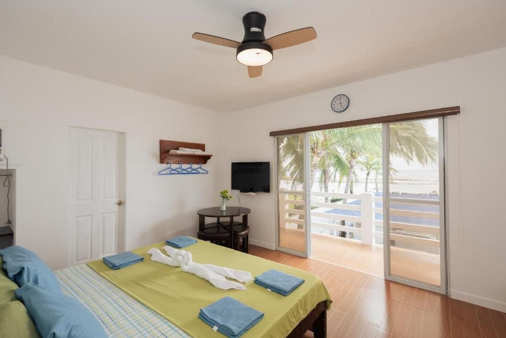 King Suite with Sea View room - Image 3