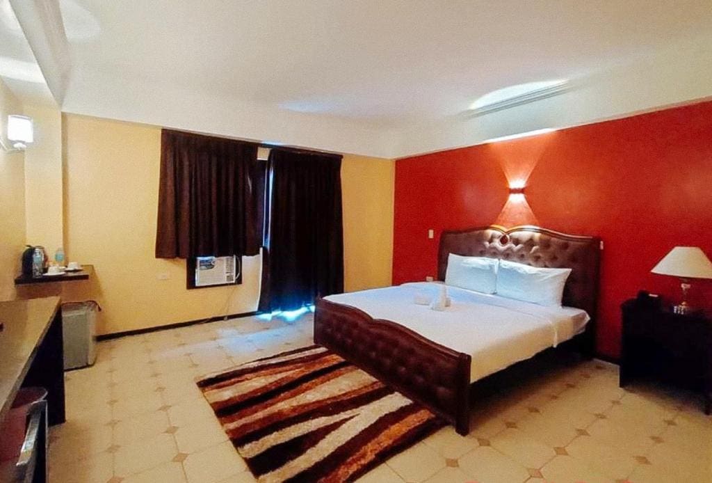 Suite room - Image 1