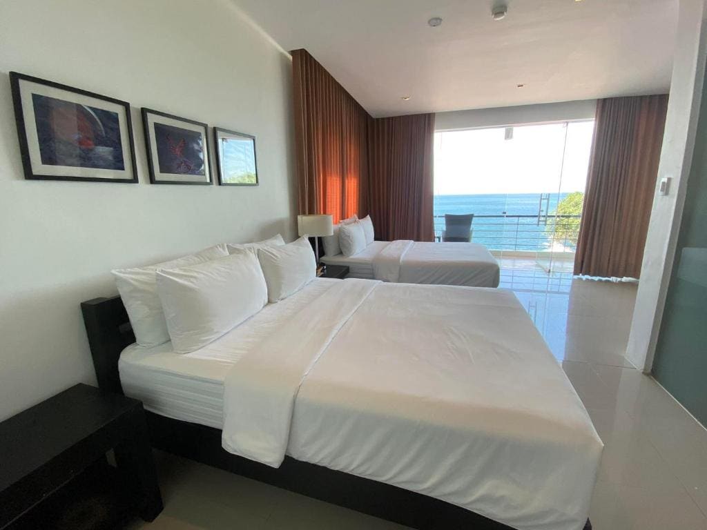 Deluxe Double or Twin Room room - Image 3