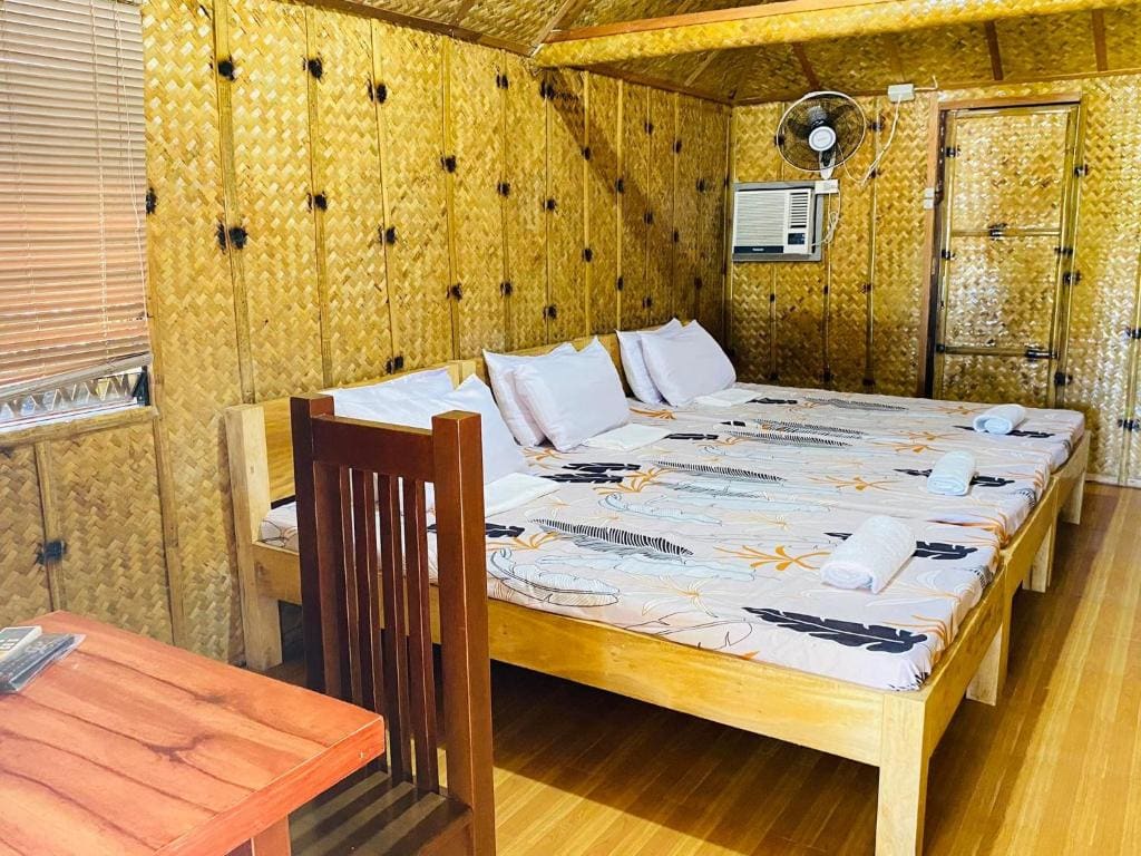 Deluxe King Room room - Image 3