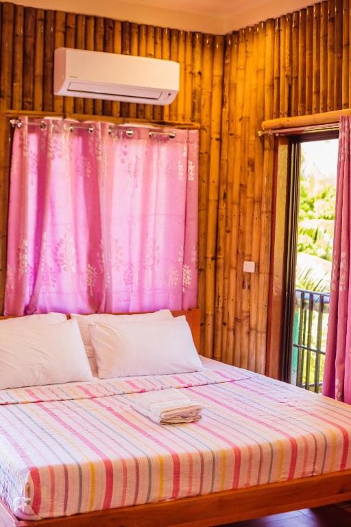 Deluxe Double Room with Balcony room - Image 1